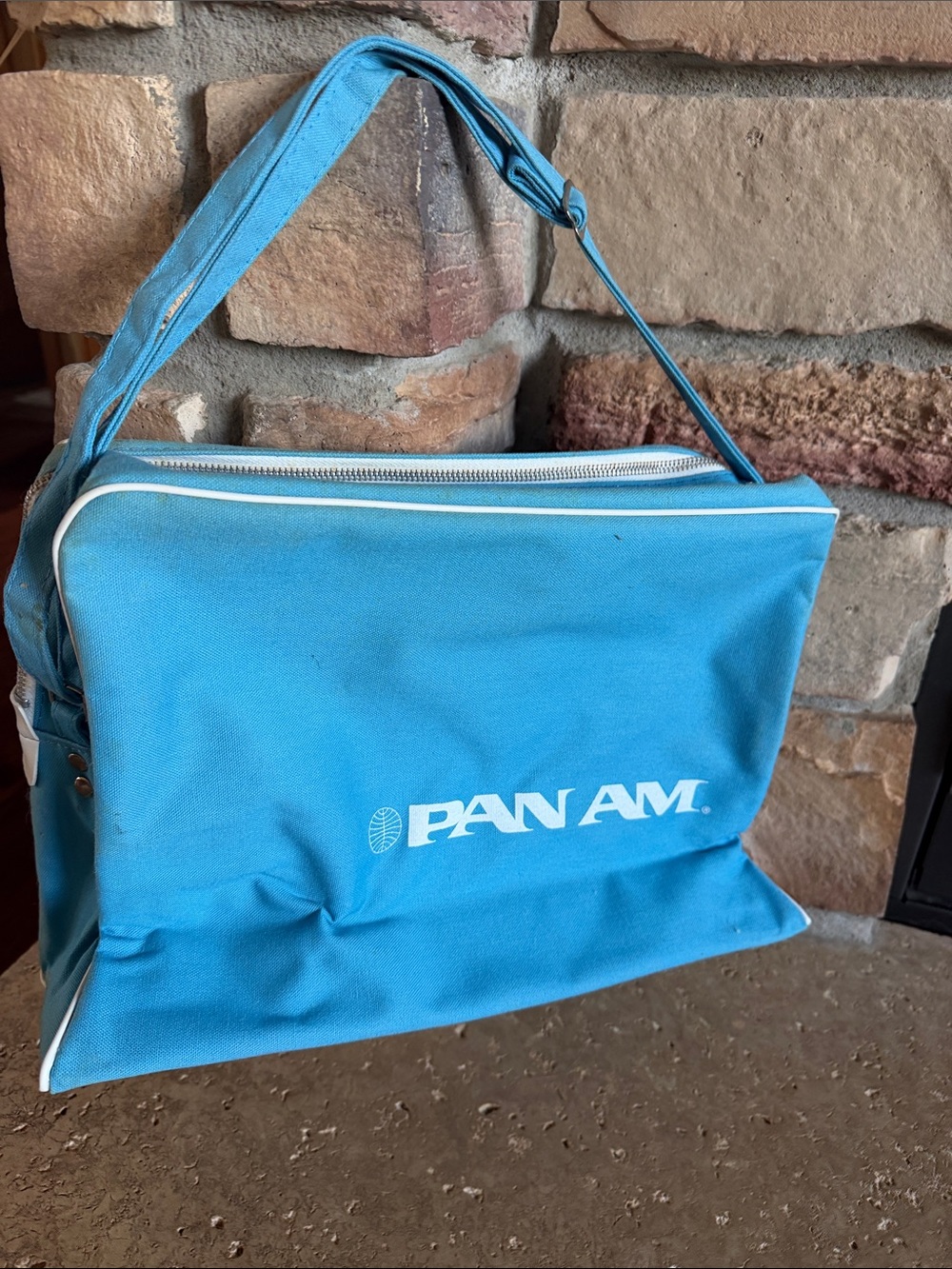 Pan Am Airlines vintage Blue Travel Shoulder Bag with White Trim 1950s-1960s